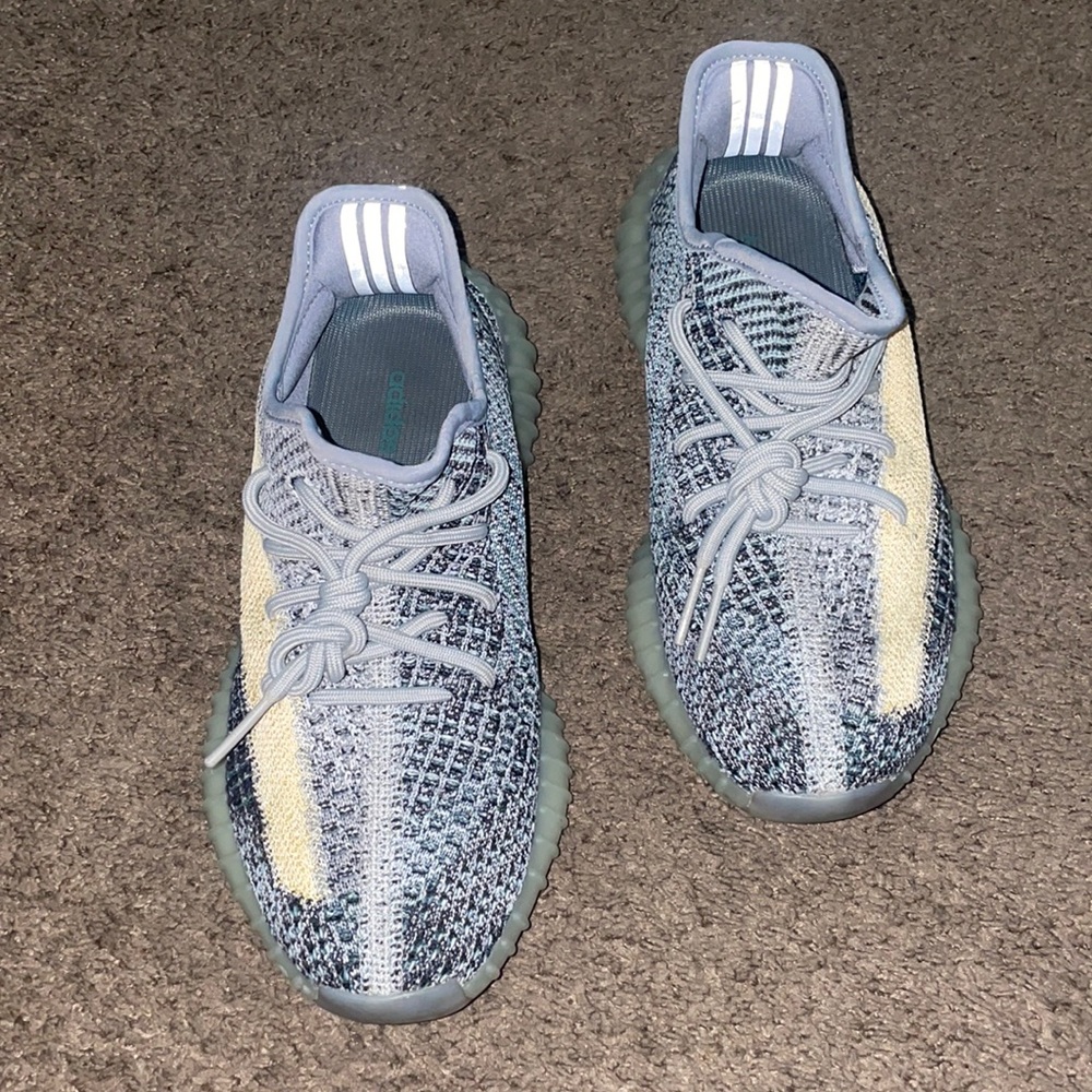 Yeezy Boost 350 V2